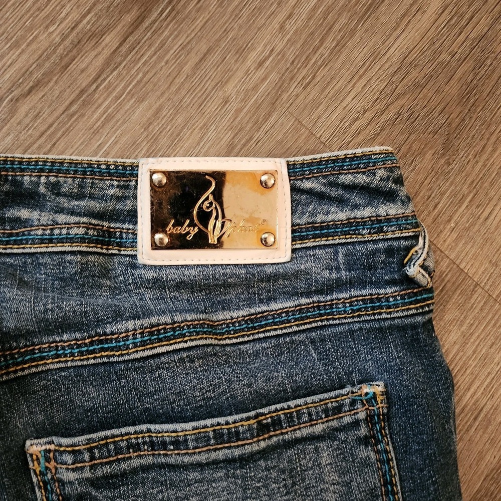 Vintage Baby Phat Y2K Capri Jeans Cat Embroidered McBling Cropped Denim 5 / 6 - Picture 4 of 16